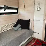 Kapteni House * Kalana
